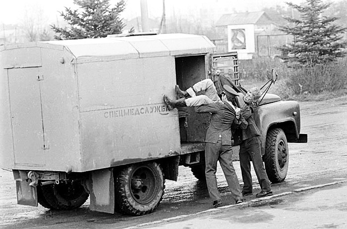 Sobering-up stations in the USSR - Sobering-up station, the USSR, Alcohol, Ministry of Internal Affairs, Interesting, Drunk, Video, Youtube, Longpost, How it was, Combating alcoholism, Пьянство