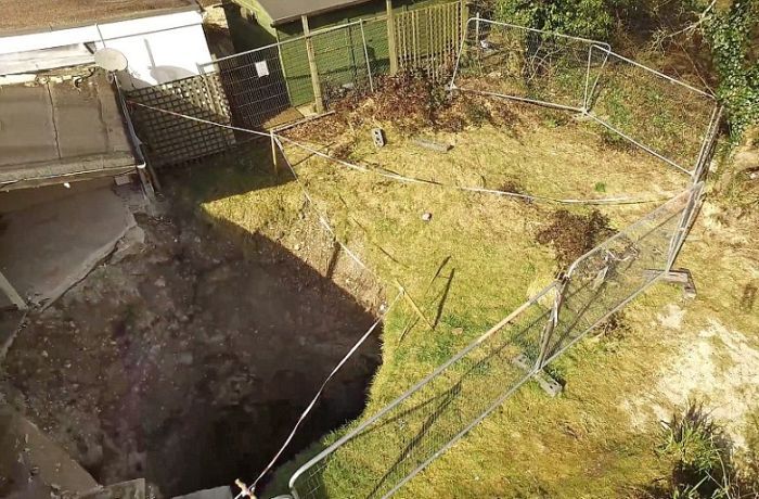 In the UK, a 30-meter sinkhole formed on the territory of one of the houses - Great Britain, England, Failure, Land, Mine, , Portal to hell, Longpost