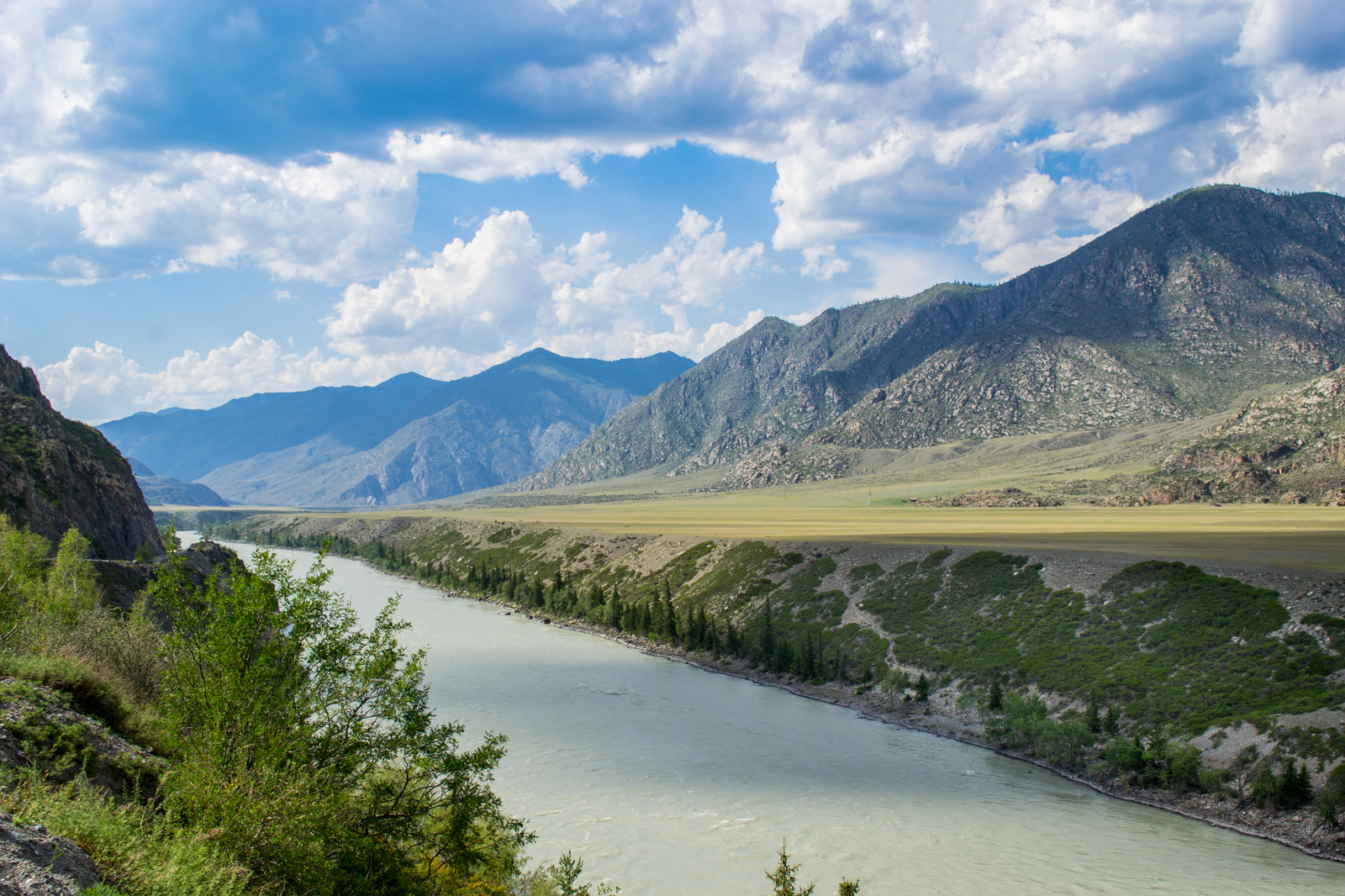 Mountain Altai. There is a road along the Chuya tract. - My, Mountain Altai, Chuisky tract, Mountain tourism, Chike Taman Pass, Seminsky Pass, The mountains, Altai Mountains, Longpost, Altai Republic