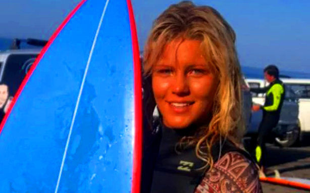 A one-legged surfer saved a girl from a huge shark! - Heroes, Shark, Girl, Attack, Men