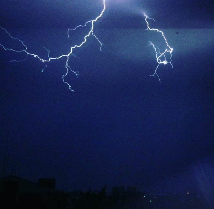 Thunderstorm in the night - My, Thunderstorm, Lightning, Night, Natural phenomena