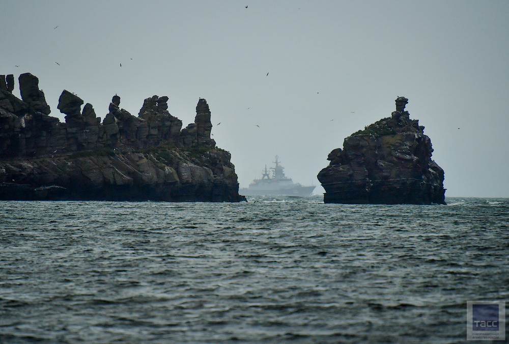 Corvette Perfect goes to Vladivostok. - Ship, Vladivostok, The photo, Sea