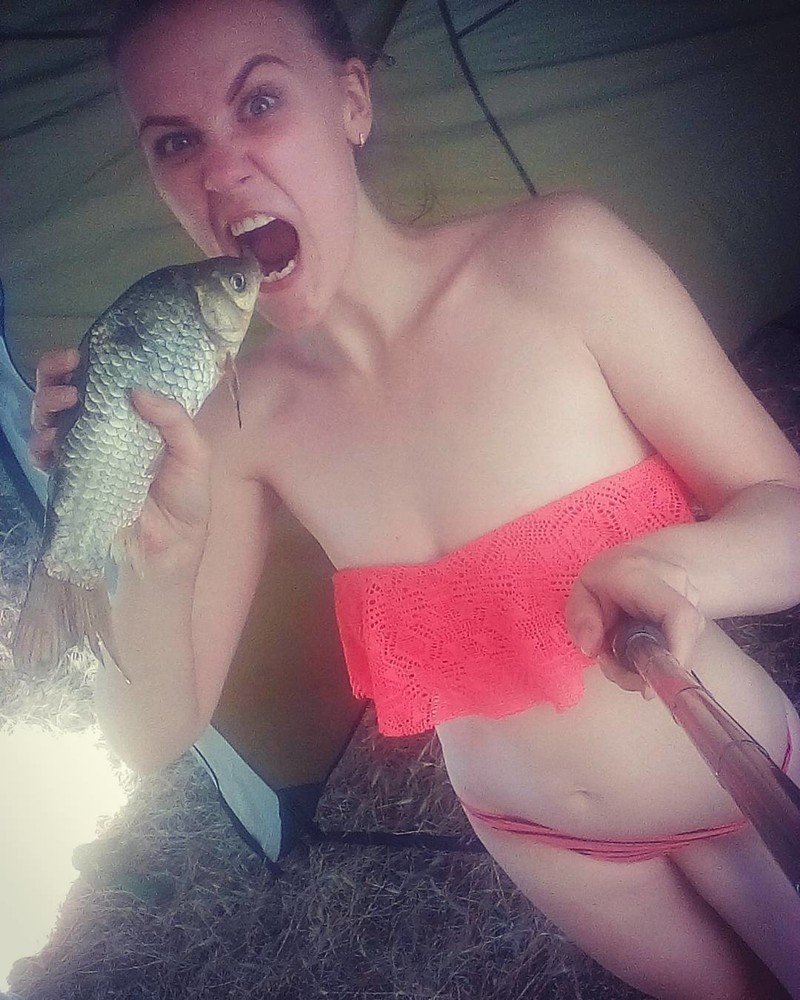 Yes, she ate the fish. - Selfie, Fishing