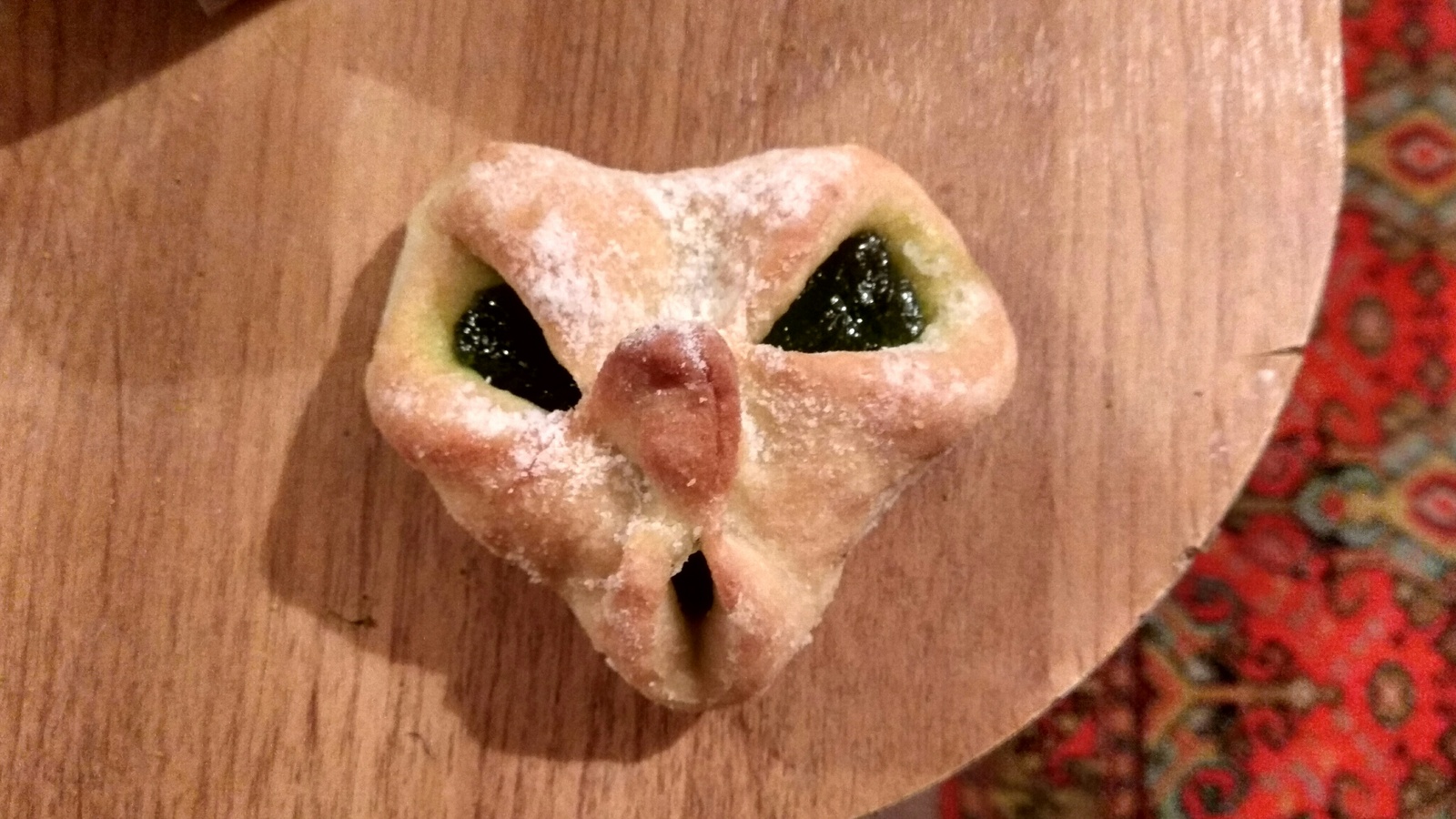 This cookie suspects something - My, Suspicious, Aliens, Cookies