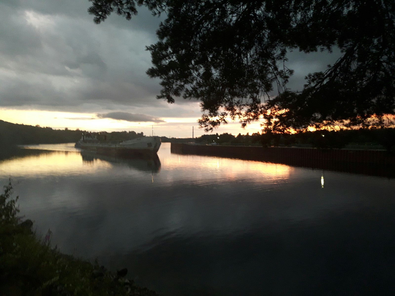 Night, coast and fire - My, The nature of Russia, Leningrad region, Podporozhye, Longpost