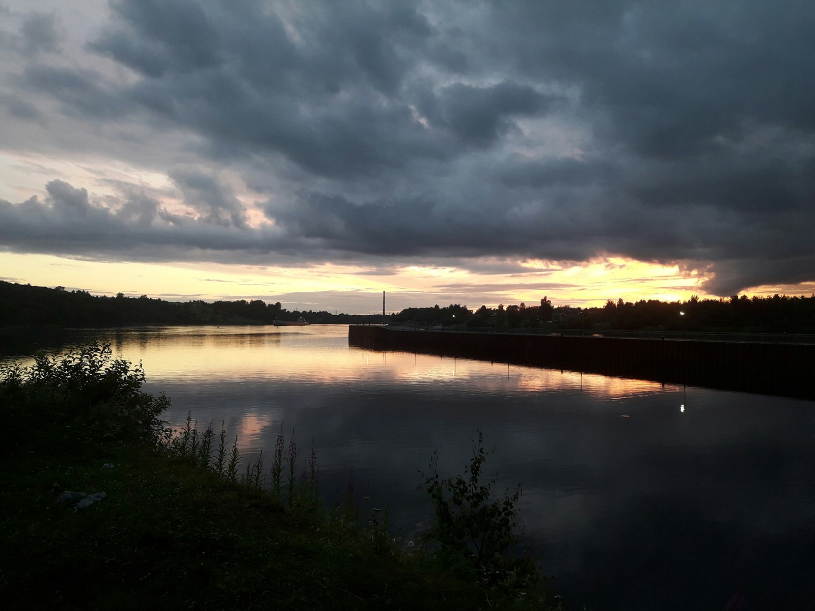 Night, coast and fire - My, The nature of Russia, Leningrad region, Podporozhye, Longpost