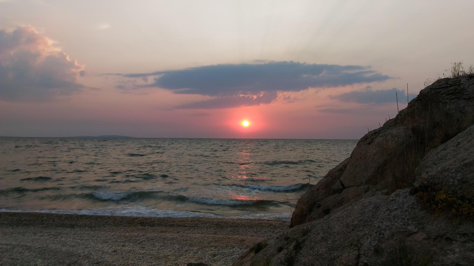 Bit of wazakats. - My, Crimea, Beach, The sun, Battle of sunsets