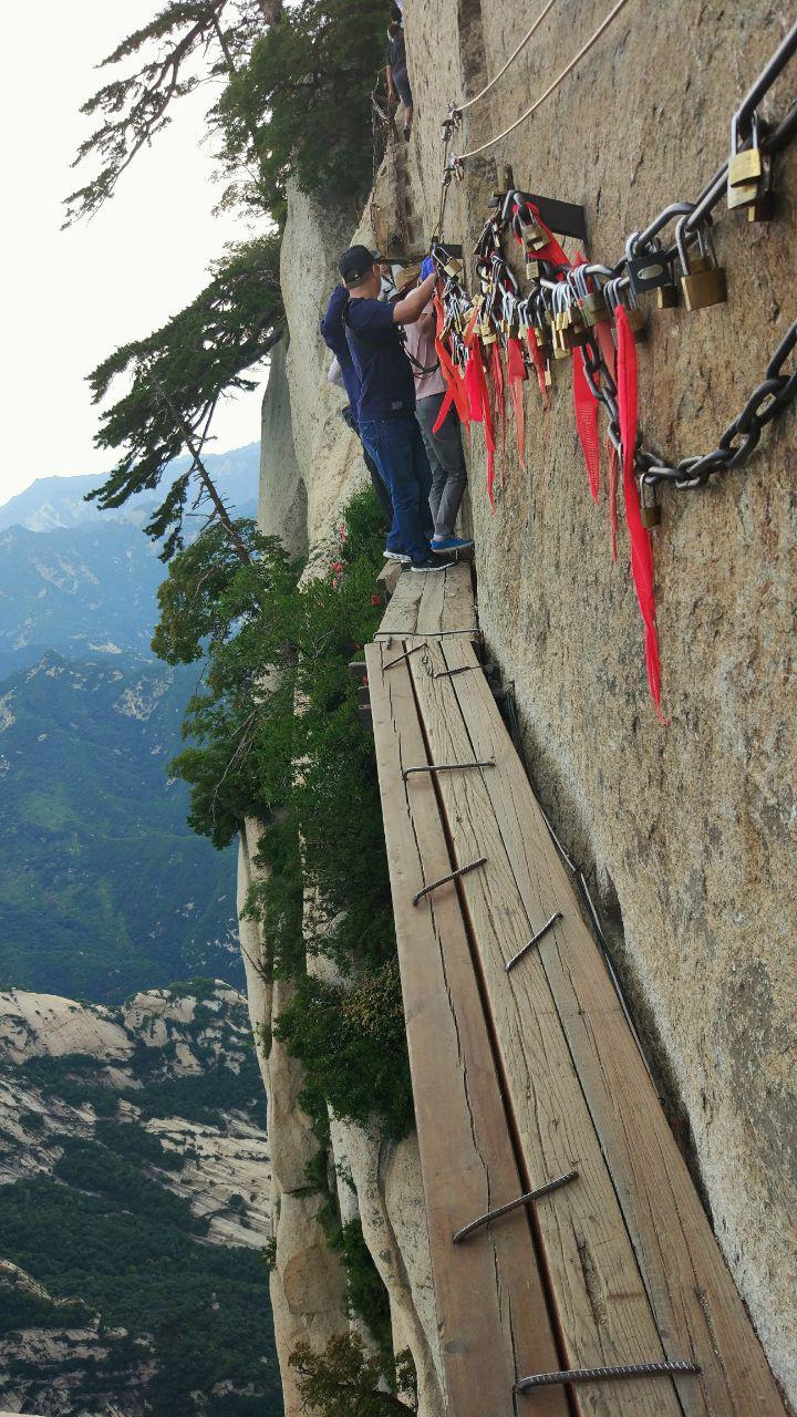 Myth from China. - My, China, Myths, Mount Huashan, The mountains, Path of Death, Danger, Video, Longpost