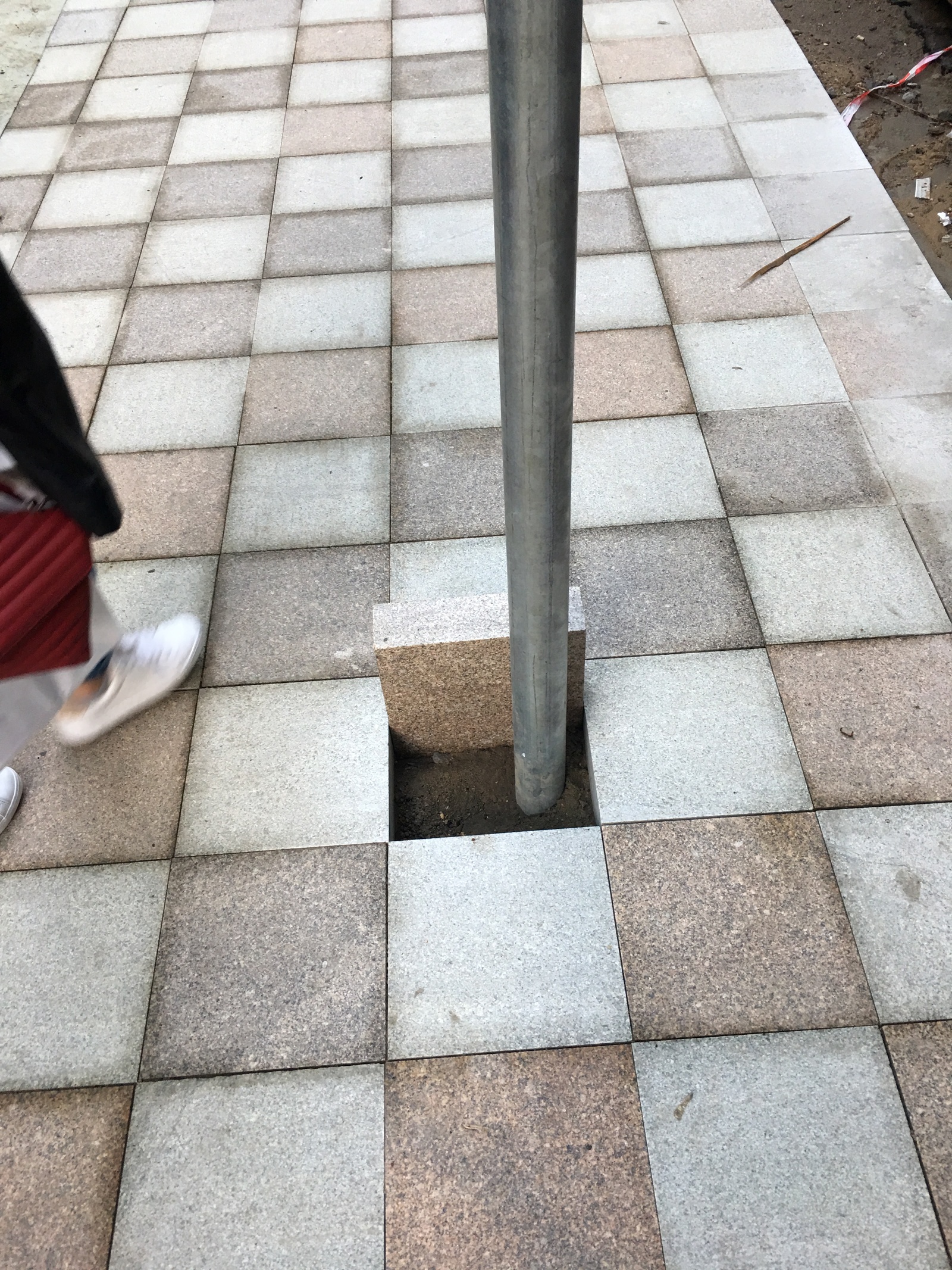 Sobyanin tilers in Moscow - My, Moscow, Tile, Sidewalk
