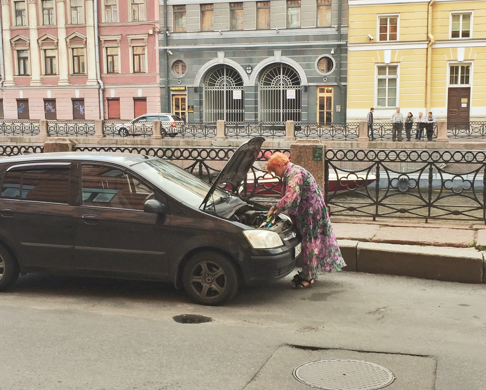 What is she doing there ?! - My, Grandmother, Auto, Saint Petersburg