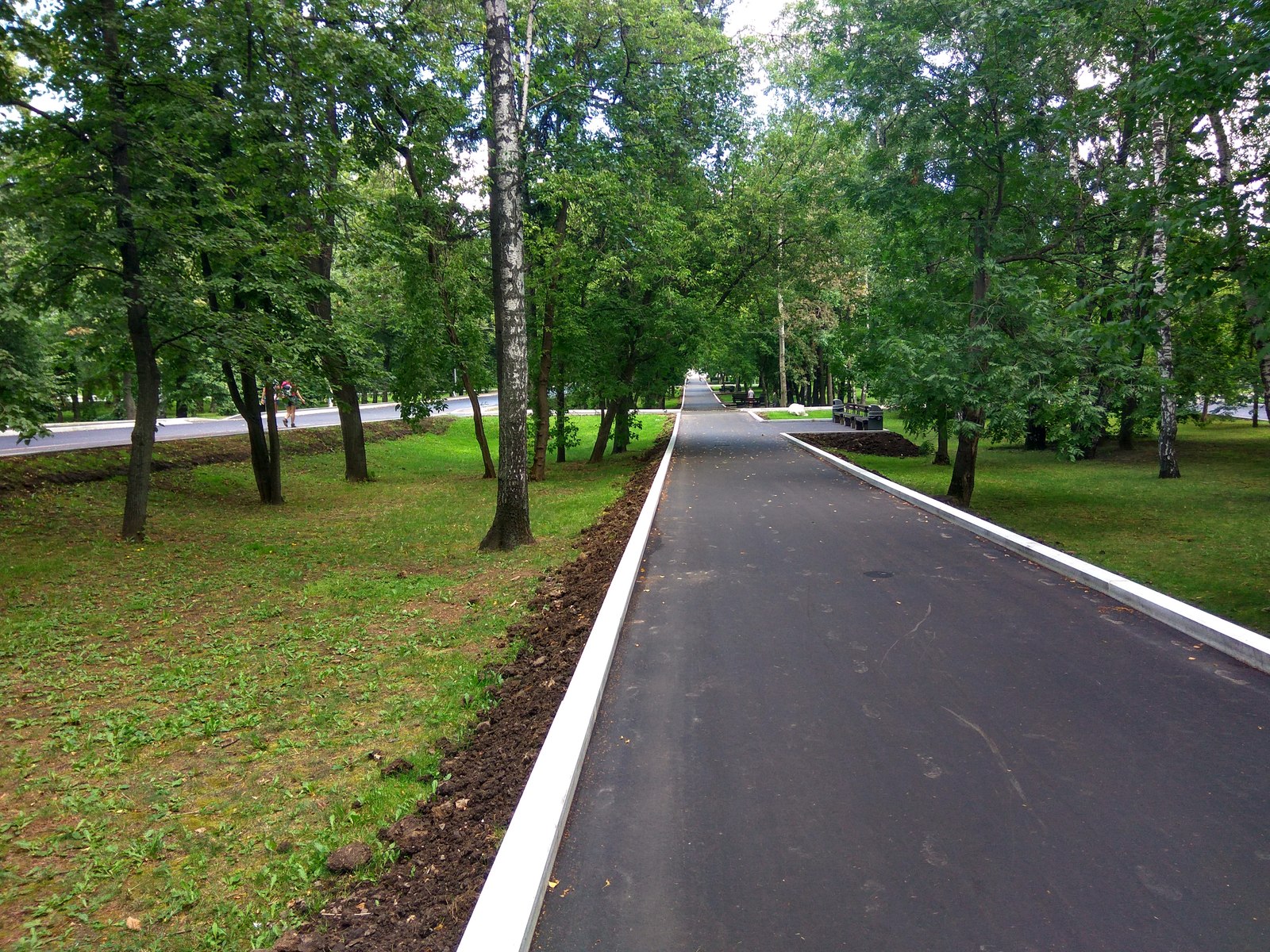 New asphalt on Poklonnaya Hill. Rollers have no place here. - My, Poklonnaya Gora, Victory park, Rollers, Asphalt, Sadness, Longpost