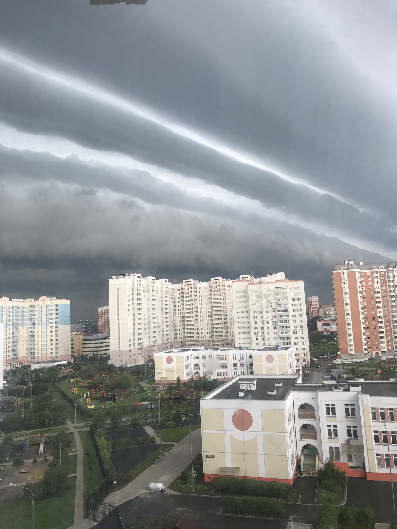 In Moscow, even the clouds are beautiful - My, The clouds, Moscow, Weather, Longpost