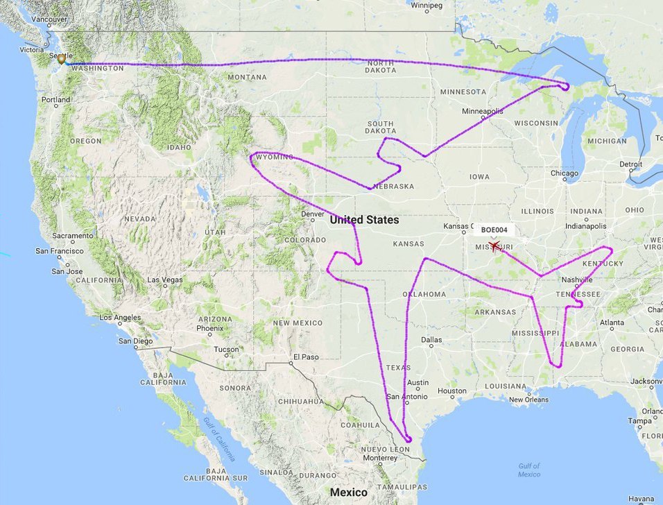 Boeing Dreamliner painted a giant Dreamliner in the sky over the USA - Airplane, Trajectory, Flight, USA