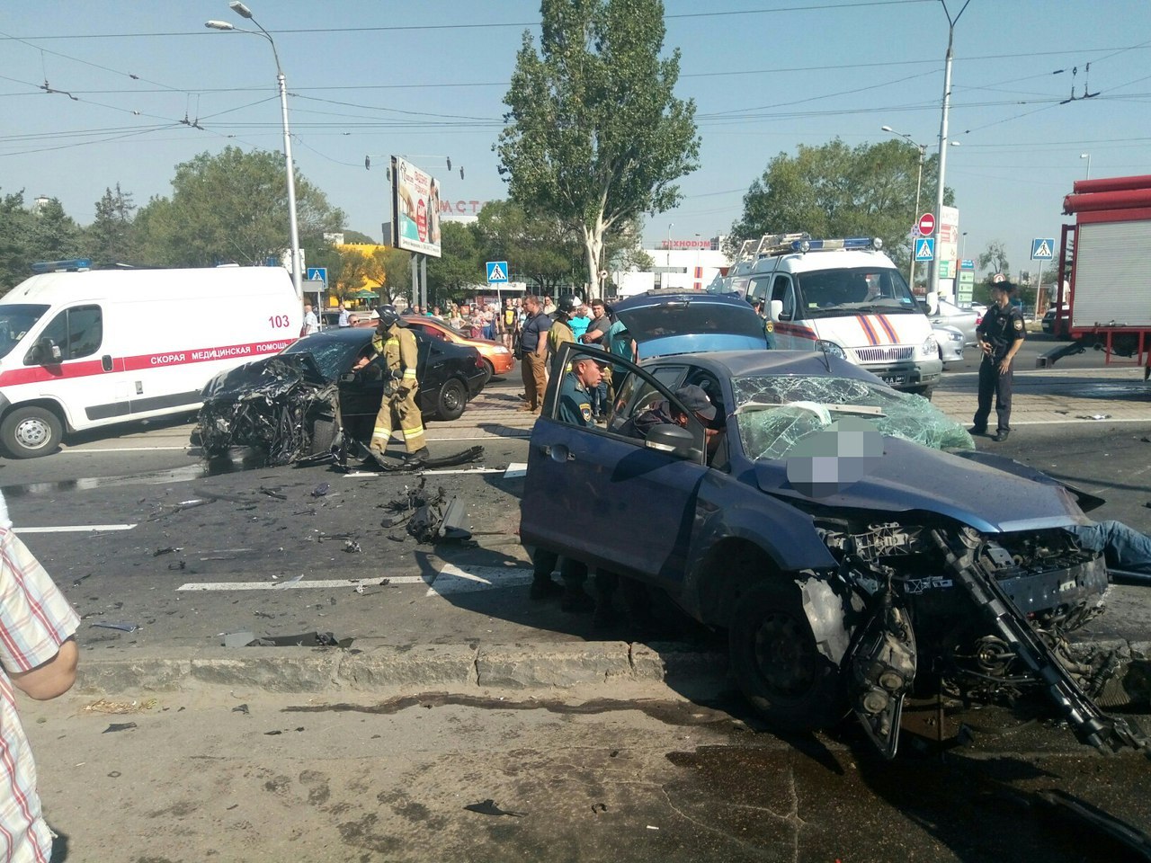 Два человека погибли, еще двое пострадали в результате крупного ДТП в центре Донецка - ДТП, Жертва, ДНР, Донецк, Авария, Видео, Длиннопост