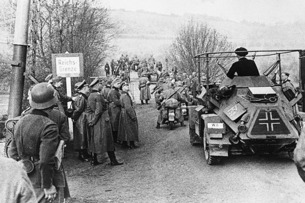 WWII Black and white photographs 1940. Fall of France. The retreat of the allied forces. - The Second World War, Not mine, Story, Longpost, France, 1940, Black and white photo