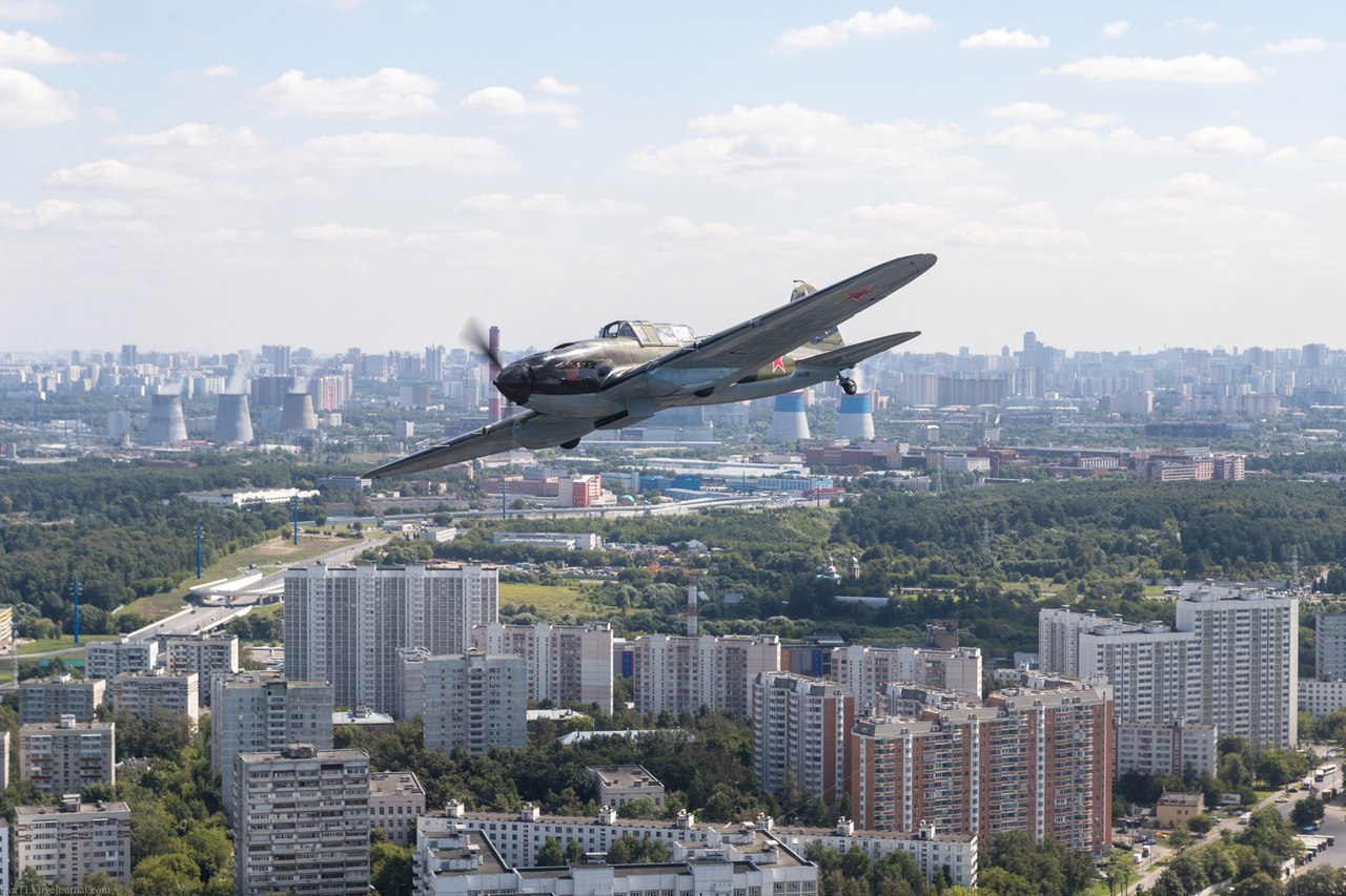 Transfer of the restored Il-2 attack aircraft from Ramenskoye to Kubinka on August 9, 2017 - Weapon, The Great Patriotic War, IL-2, Legend, Stormtrooper, Restoration, Memory, Video, Longpost, Ferry, Attack aircraft