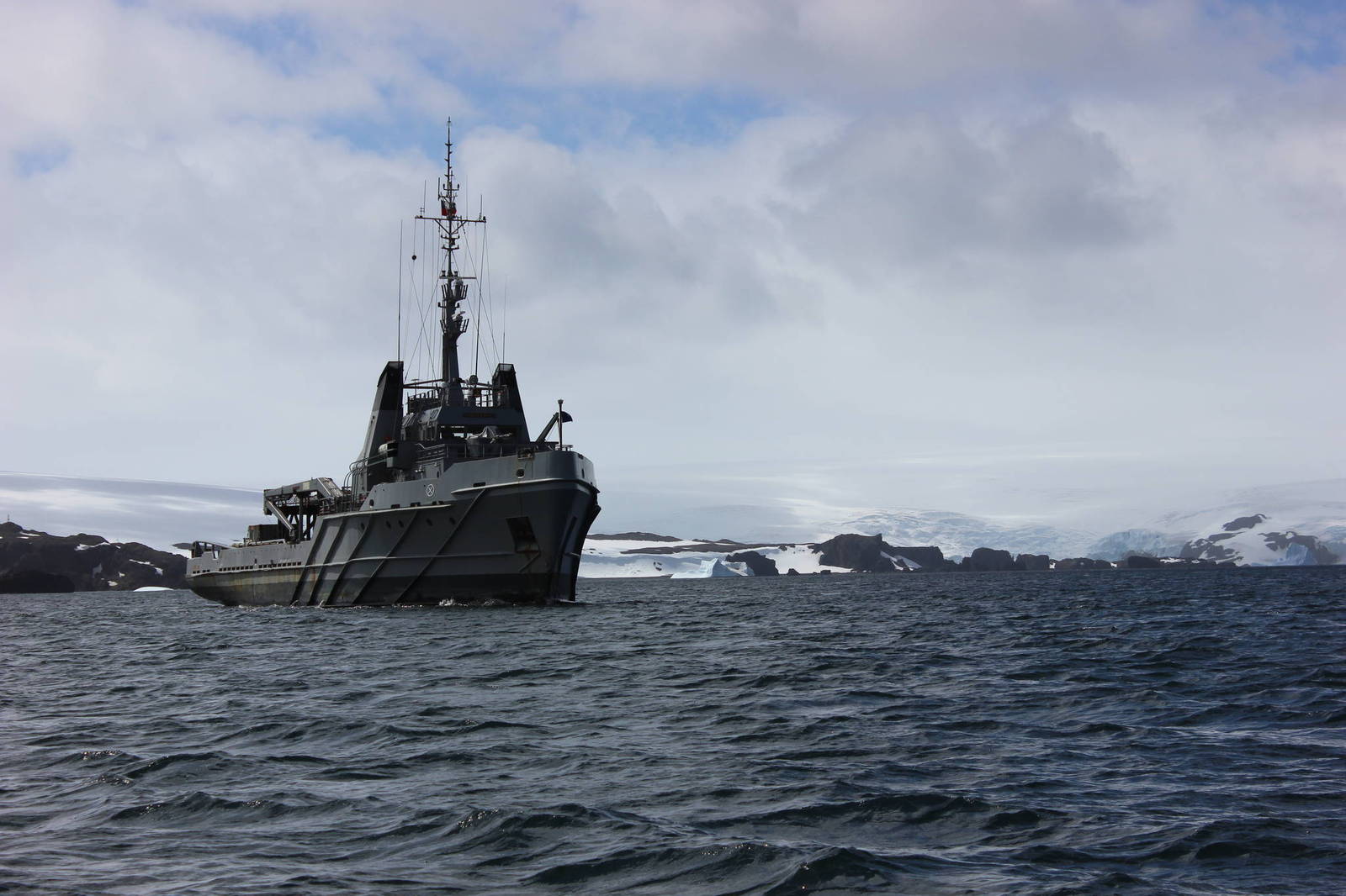 Ships came into our harbor - My, Antarctic, , Russia, Chile, Ship, Srach, Longpost