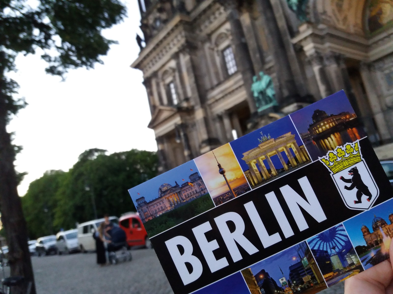 From berlin москва. Открытка из Берлина язык. Привет из Берлина. Открытки из Германии. Фром Берлин.