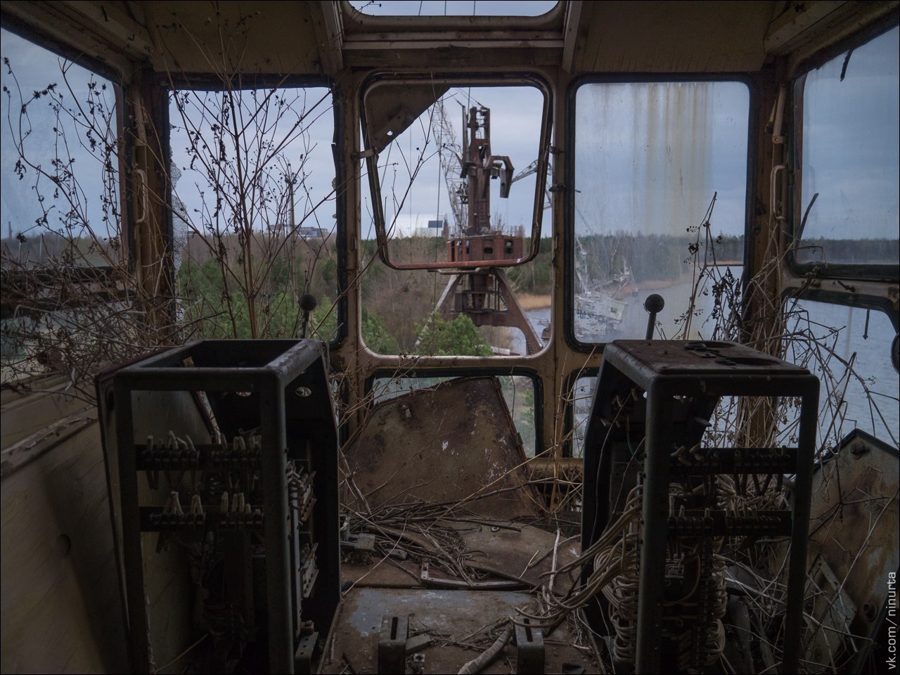 Cargo port of Pripyat. - My, Urbanphoto, Stalker, Pripyat, Post apocalypse, Port, Harbour crane, Zuo, Tap, Video, Longpost