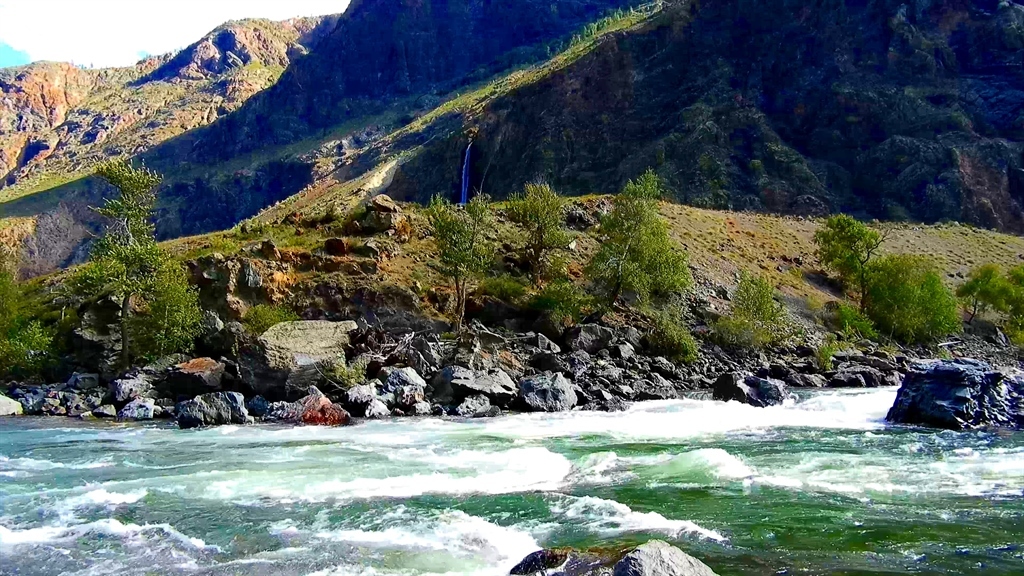 Bank of the Chulyshman River in Altai in 4K. summer - 2017. Part - 13. - My, Altai, Mountain Altai, Chulyshman Valley, Chulyshman, Video, Altai Republic