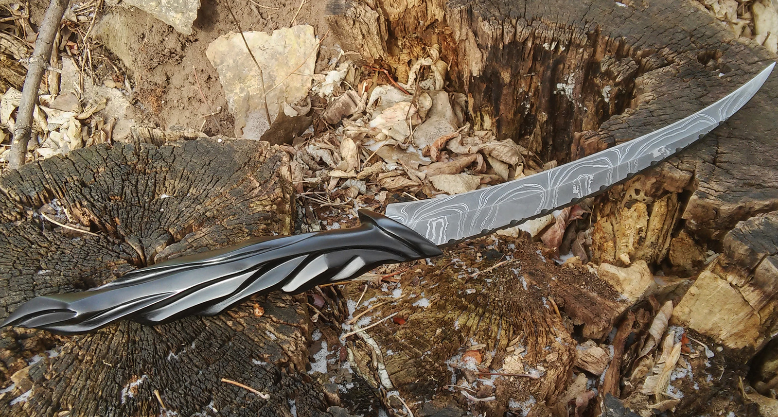 This graceful knife looks like a hawk flying over a gorge - Knife, The photo, Hawk, beauty, 