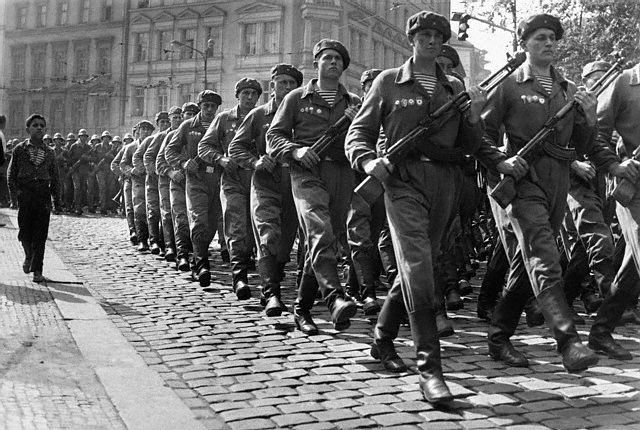 Antirusiškų nuotaikų kurstymas tarp Rytų Europos gyventojų buvo viena iš pagrindinių Vakarų kovos šaltajame kare prieš Rusiją priemonių