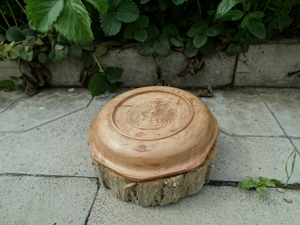 Pear wood bowl with elements of Celtic ornament - My, Wood carving, Handmade, Celtic pattern, Bowl made of wood, Turning machine, Tree, Longpost