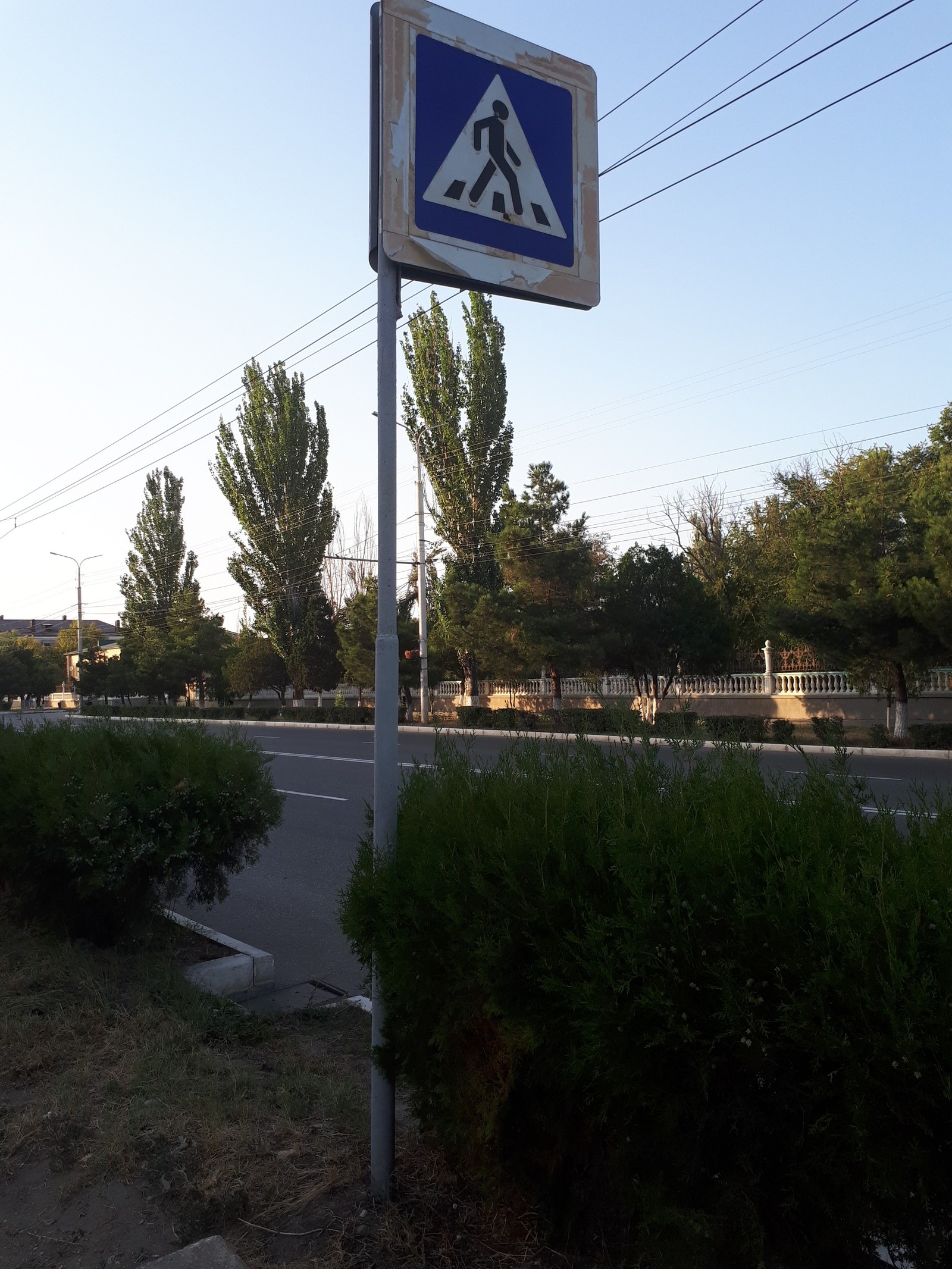 Pedestrian crossing leading to Narnia - Crosswalk, Narnia, Kaspiysk, Stupidity