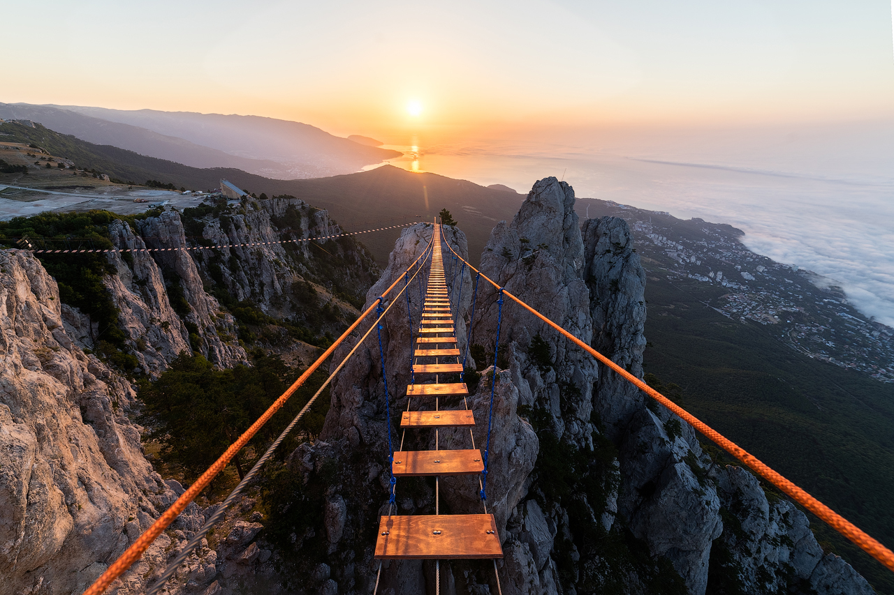 Sunrise at the top of Ai-Petri. - My, Crimea, The mountains, dawn