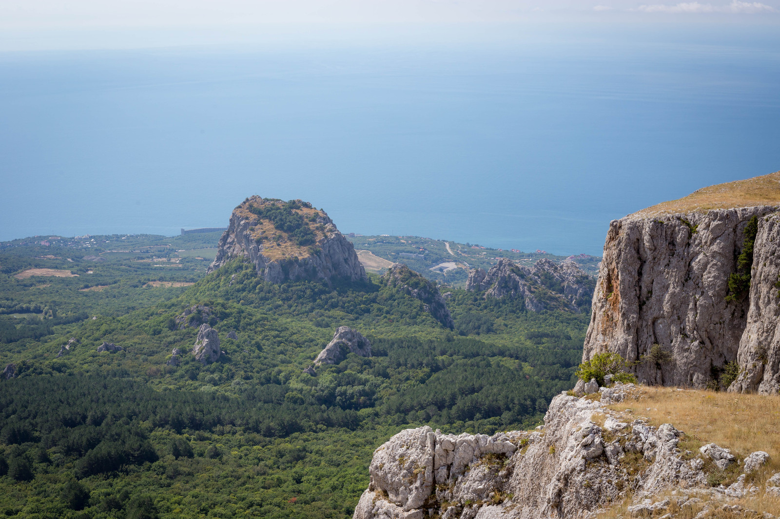 балаклава горы. горы рядом с севастополем. фото гора кокия кая. севастополь горы. скала мытилино крым.