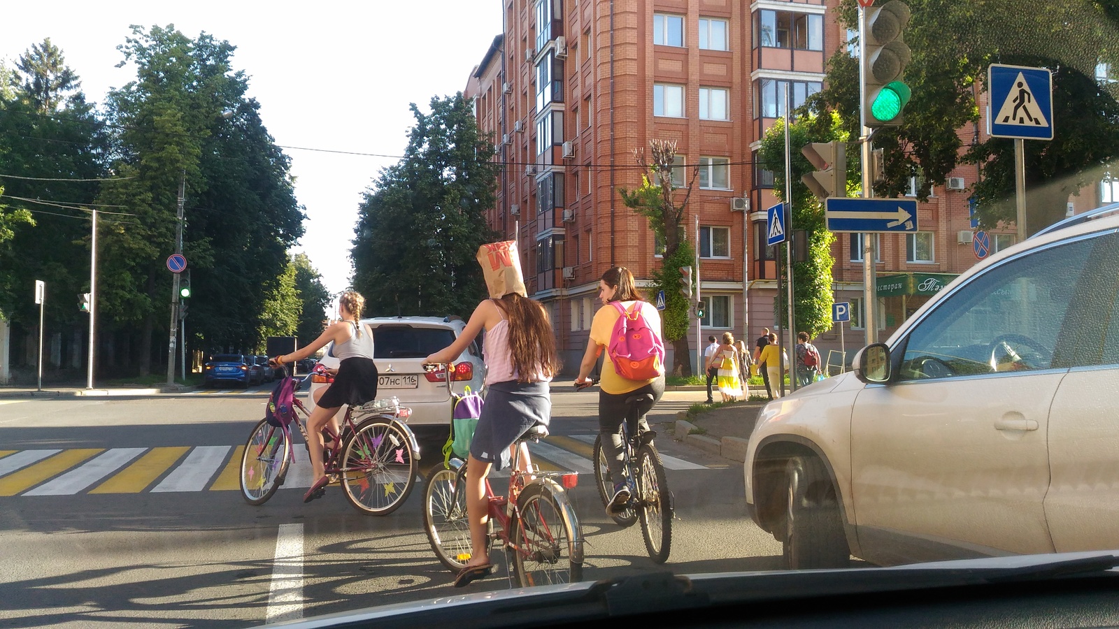 Stylish! Fashionable! Youth! - My, Gorgeous, Scary, Shyness, Fashion, Kazan, Cyclist, Anonymous