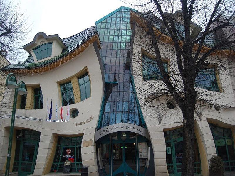 Crooked house (dancing house) in Sopot, Poland - Poland, House, Architecture, Modern architecture, Unusual, crooked house, Longpost, Architect