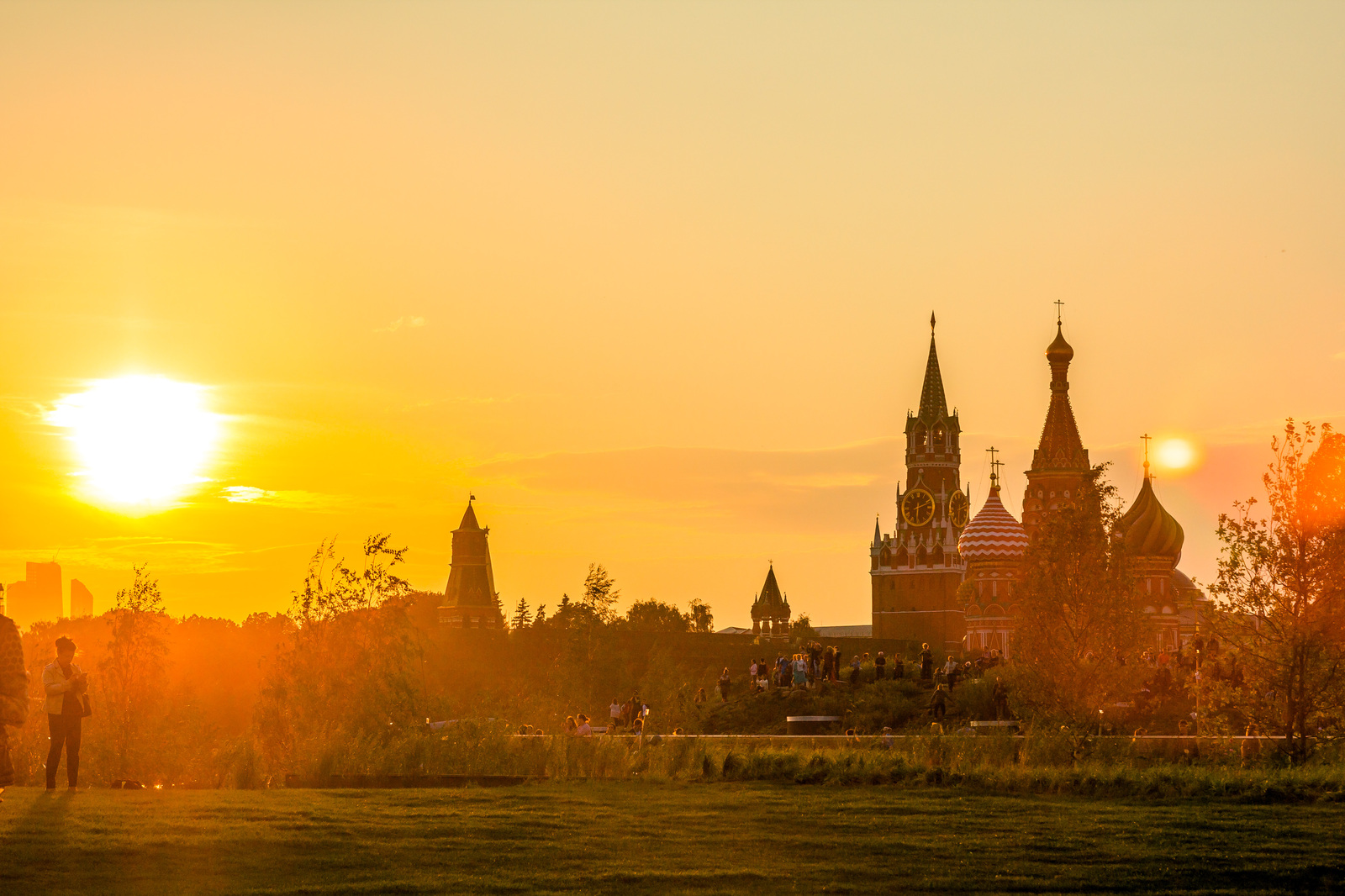 The last warm rays of the past summer - My, Moscow, Zaryadye, Sunset