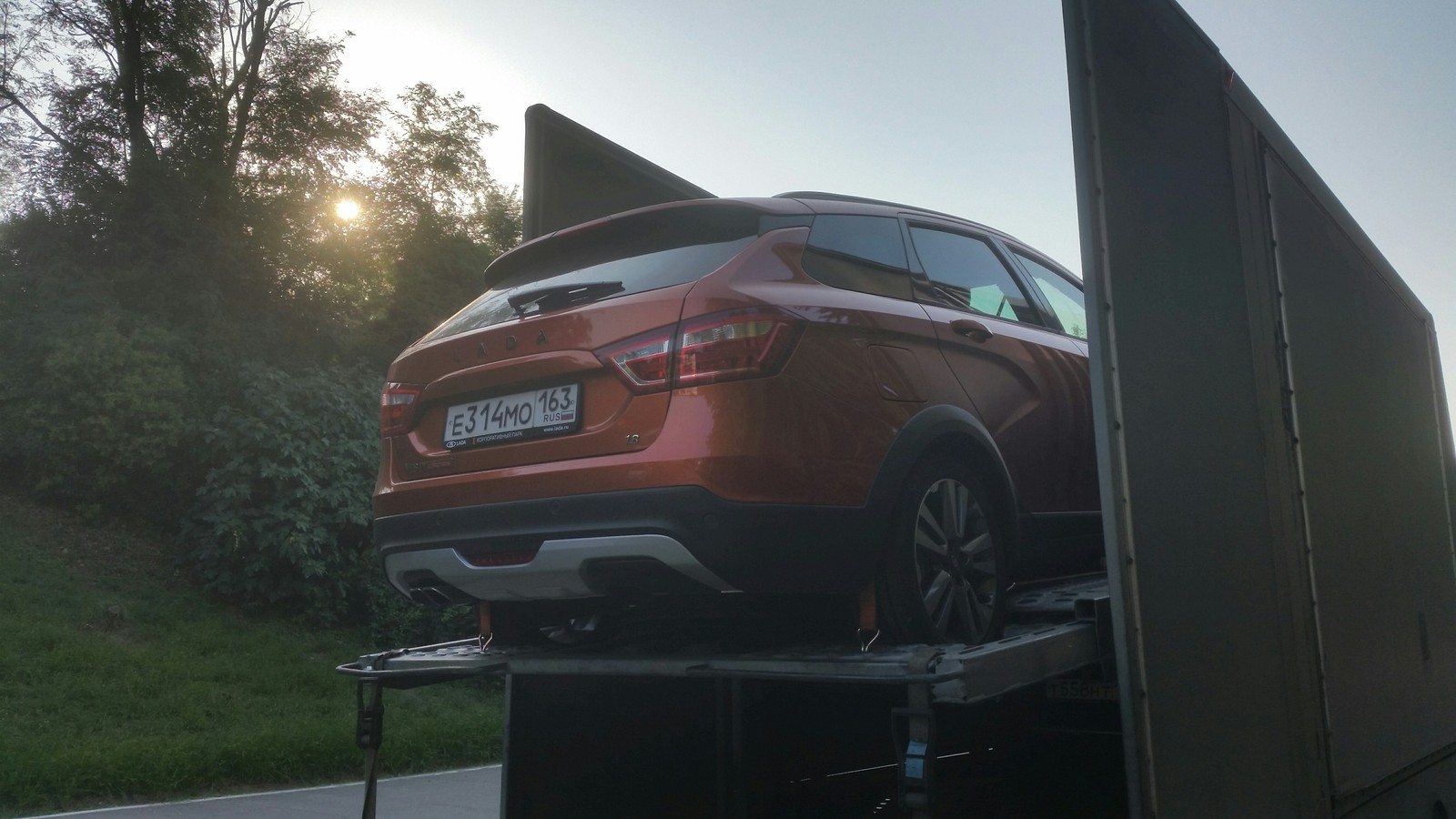 New Lada vesta cross 1.8 on car carriers in Sochi! - My, Lada, Lada Vesta, Longpost