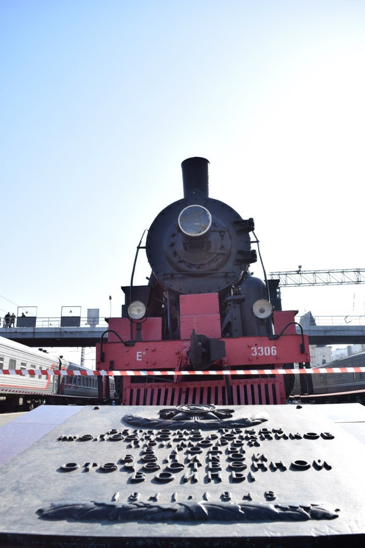 Monument to lend-lease from the USA on the territory of Russia - Vladivostok, Locomotive, Railway station, Monument, USA, Lend-Lease, Longpost