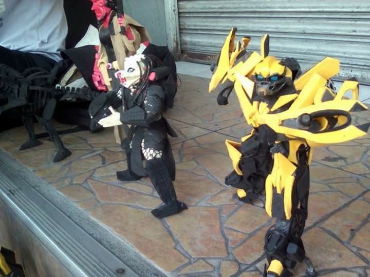 A guy from the Philippines makes and sells different figures from used flip-flops. - Flip flops, Philippines, Interesting, Longpost