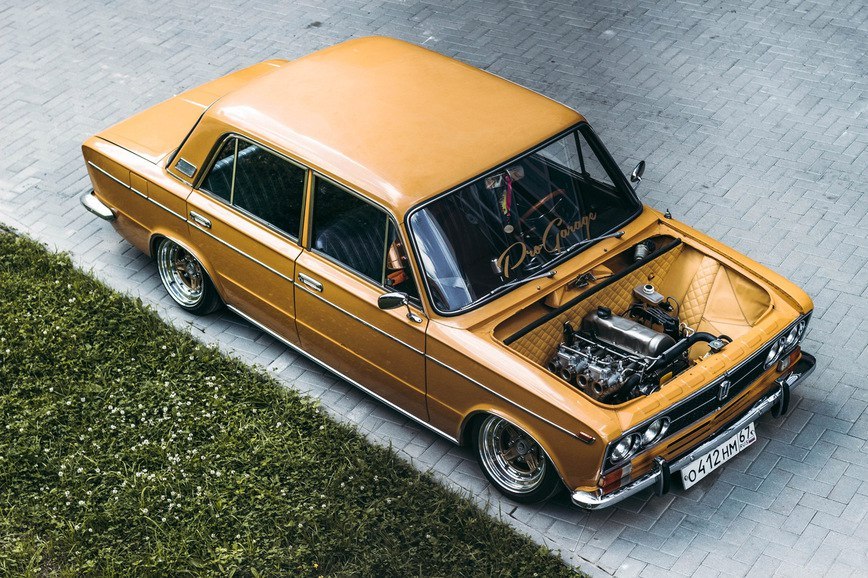 Stylish VAZ-2103 with air suspension, engine compartment shaving and rare DHLA40 carburetors - Vaz-2103, Air suspension, Auto, Tuning, Car, Longpost