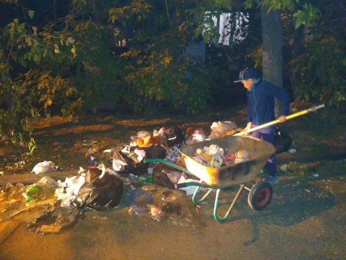 A schoolboy manually removed a mountain of rubbish from a neighboring yard in Almaty - Chistoman, Garbage, Almaty, Handsome men, Longpost