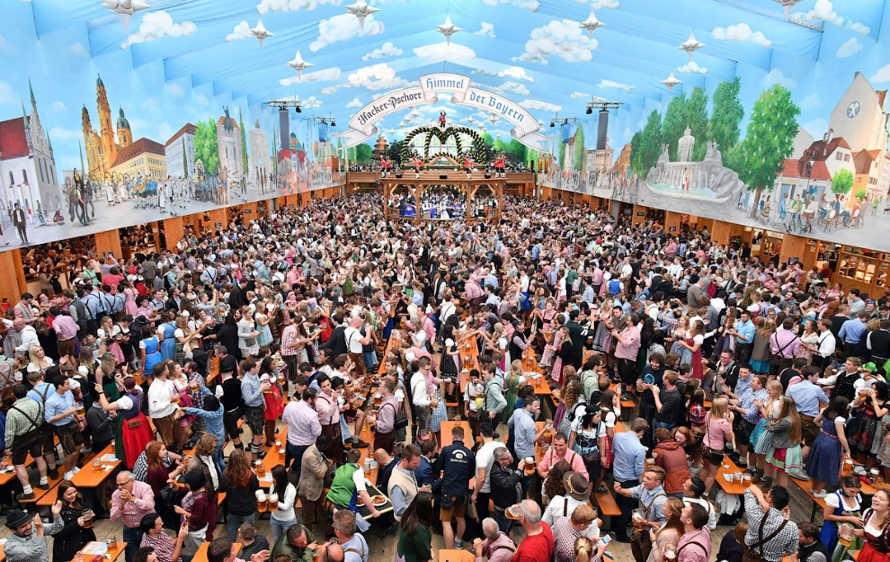 You are at work, and now there is Oktoberfest in Munich) - Oktoberfest, Beer, Girls, Holidays, Munich, Longpost