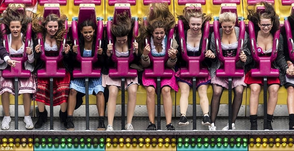 You are at work, and now there is Oktoberfest in Munich) - Oktoberfest, Beer, Girls, Holidays, Munich, Longpost