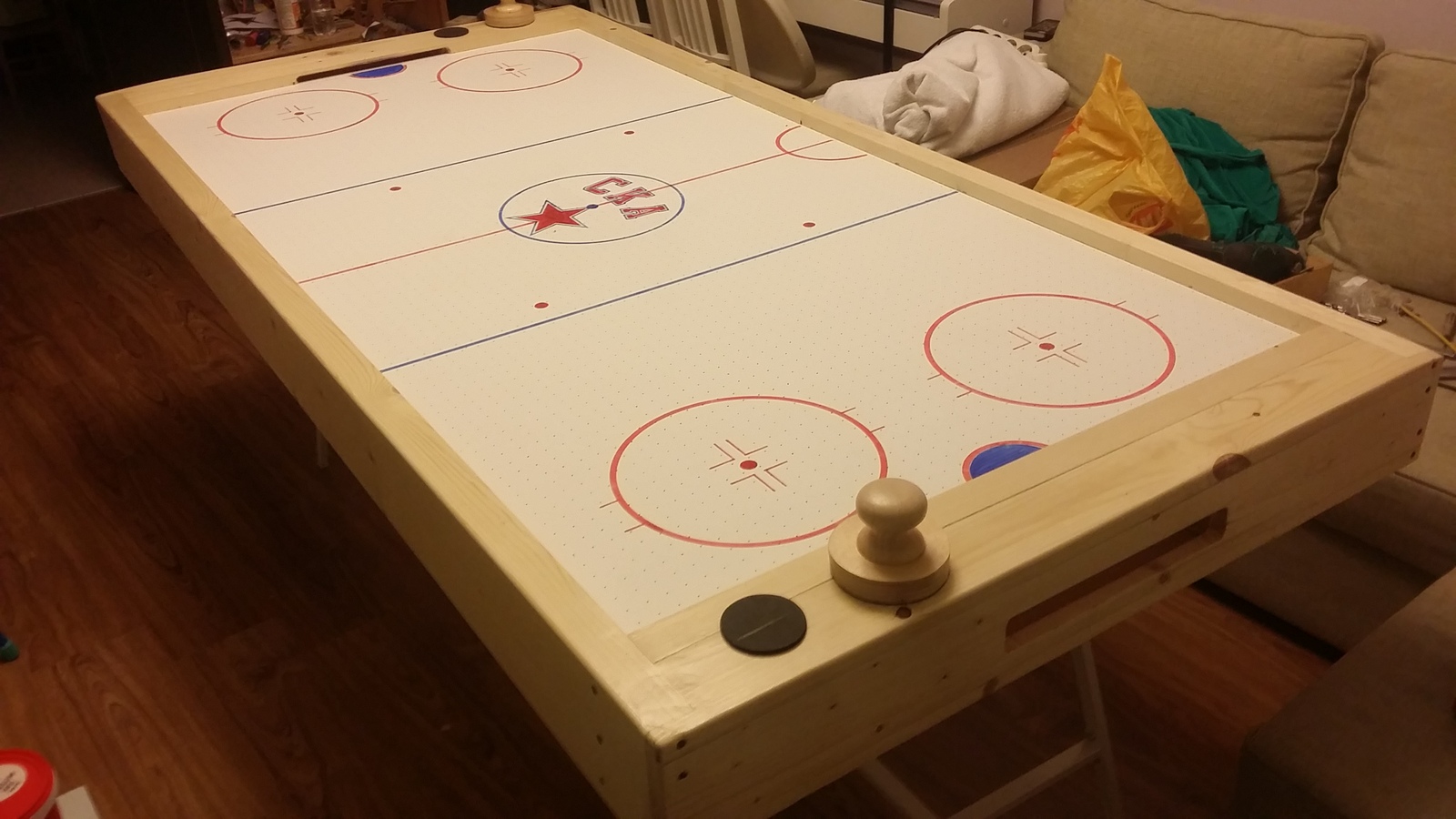 Делаем игровой стол «хоккей» своими руками