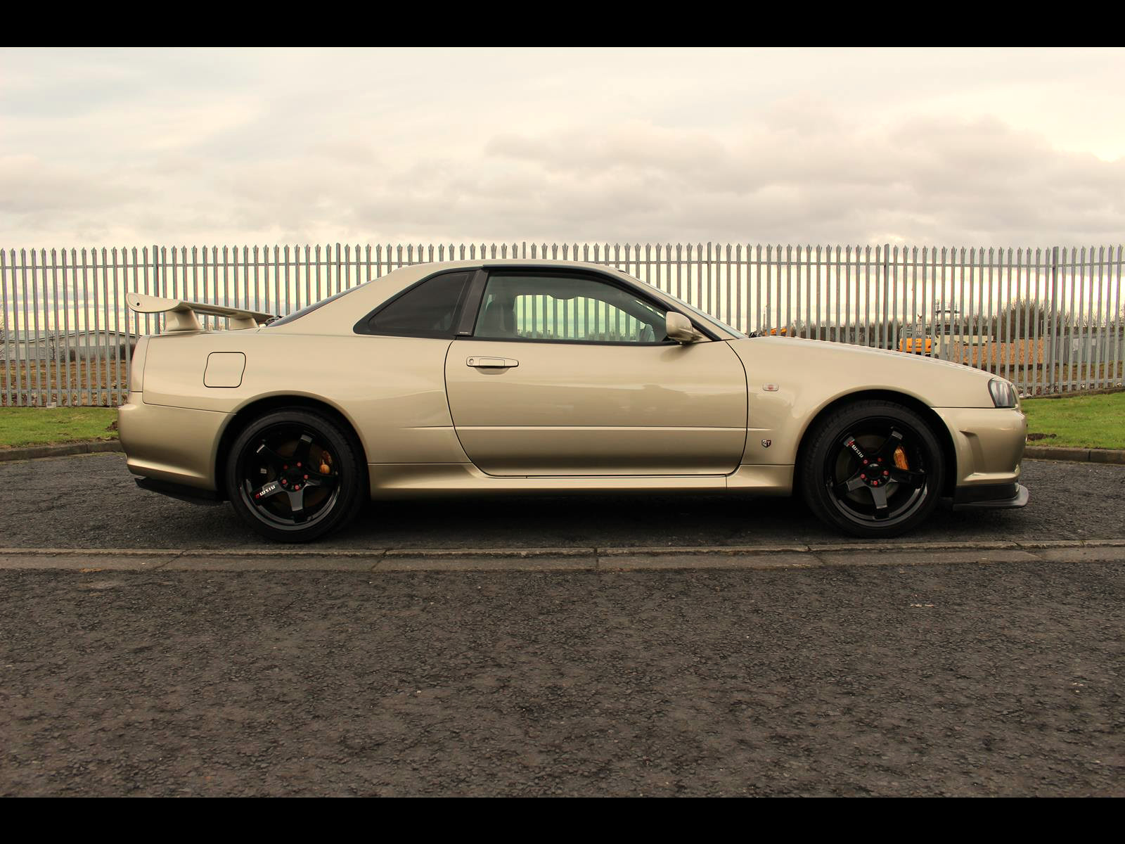 Nissan Skyline GT-R R32-34. Икона гонок. | Пикабу