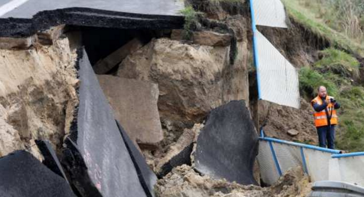 About German quality: Eastern Autobahn collapsed in Germany (PHOTO, VIDEO) - Germany, Autobahn, Video, Longpost