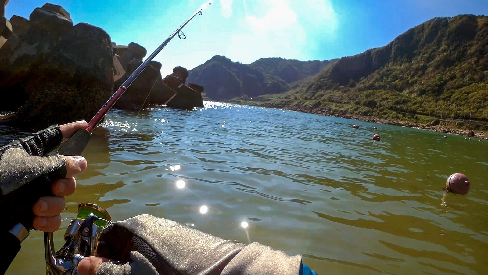 Каменная рыбалка. - Моё, Рокфишинг, Рыбалка, Rockfishing, Ящероголов, Морской окунь, Lizardfish, Mefik, Видео, Длиннопост