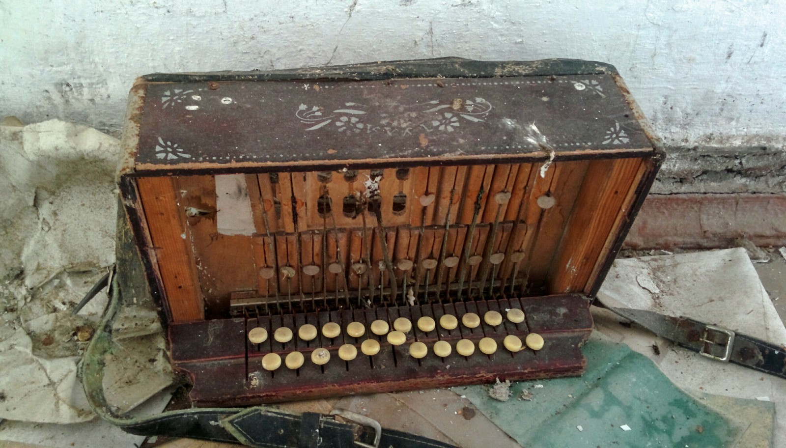 Abandoned school - My, Abandoned place, Abandoned, Back to USSR, School, The photo, Longpost