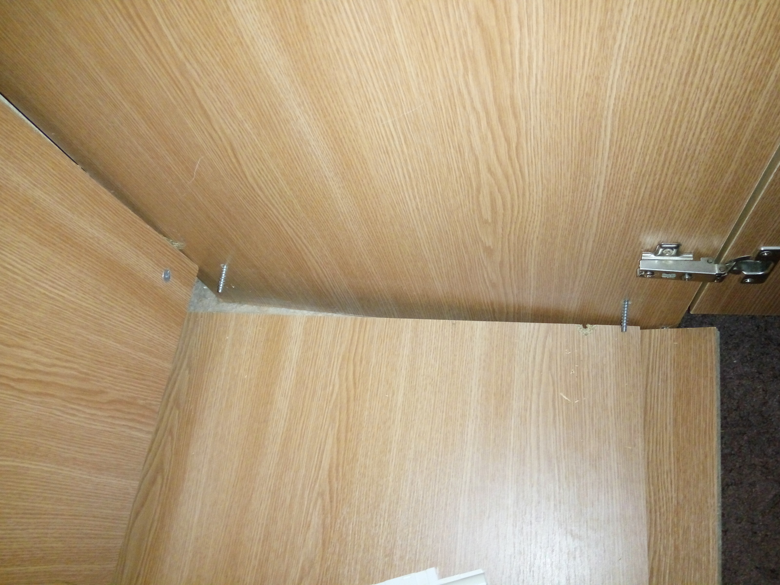 ремонт двери шкафа из дсп