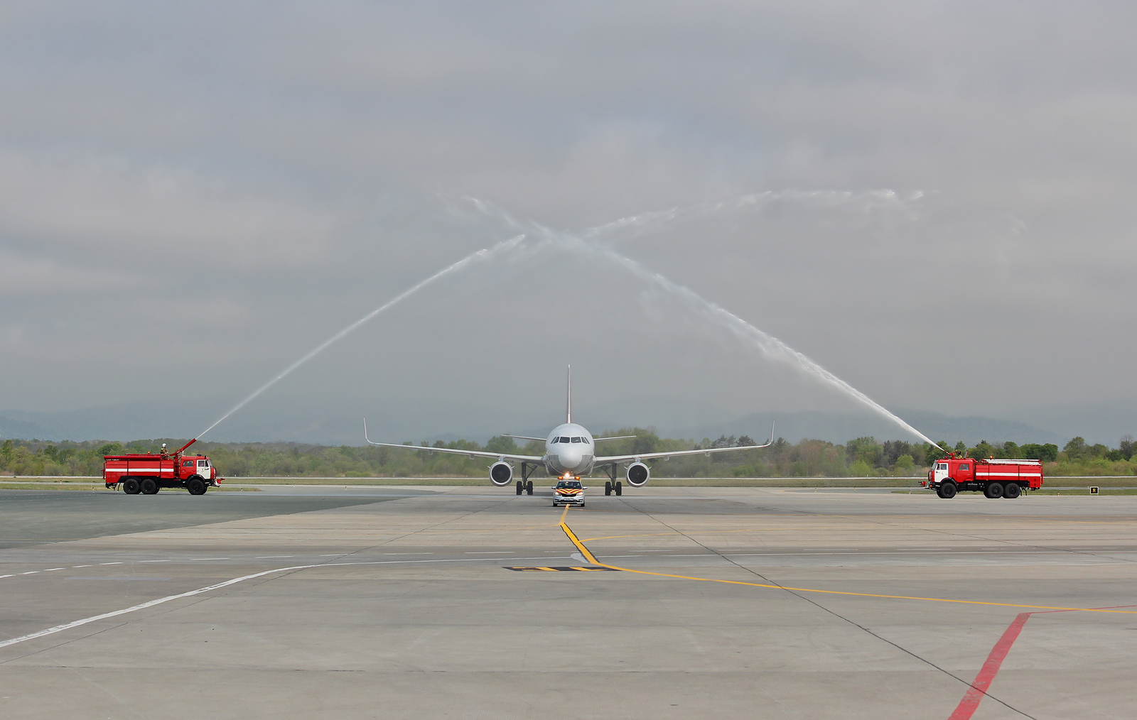 How the planes are met - My, Aviation, Spotting, The photo, Vladivostok, Longpost