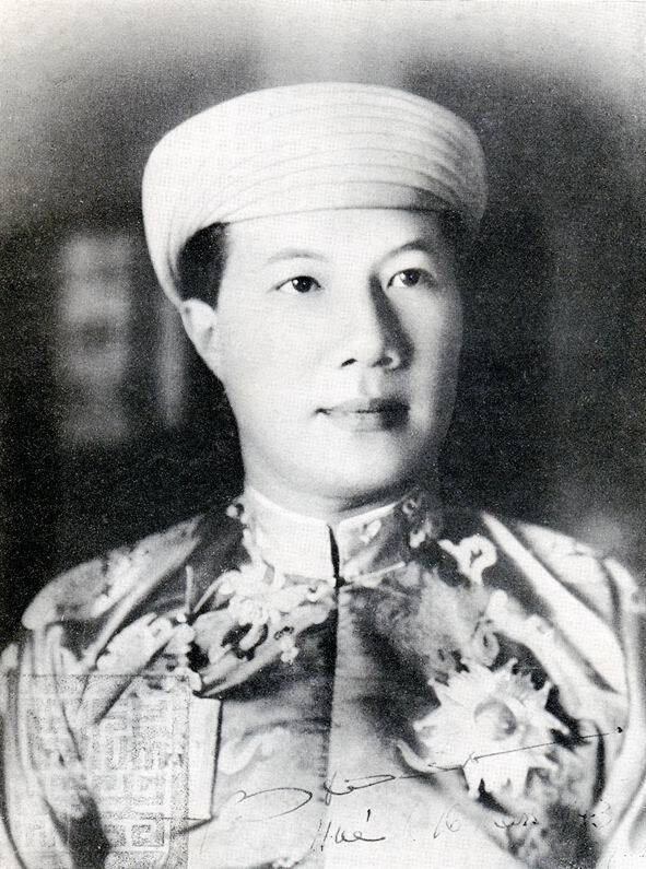 ��������� ��� ��� �� (Bảo Đại đế 保大帝) / ����� ��� ���� ���� (Nguyễn Phúc Vĩnh Thụy 阮福永瑞). ���� 1953 ����.
