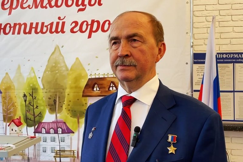 Герой Российской Федерации Александр Полещук - История России, История (наука), Без рейтинга, Единая Россия, Космонавтика, Орбитальная станция, Станция мир, Выход в космос, Космонавты, Техник, Офицеры, Герой России, Личность, Инженер, Роскосмос, Космос, Длиннопост