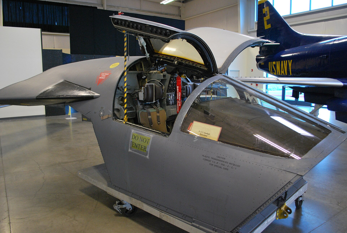 Катапультируемый модуль кабины F-111
